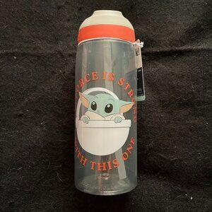 NWT Star Wars Mandalorian Water Bottle Featuring Grogu/Baby Yoda